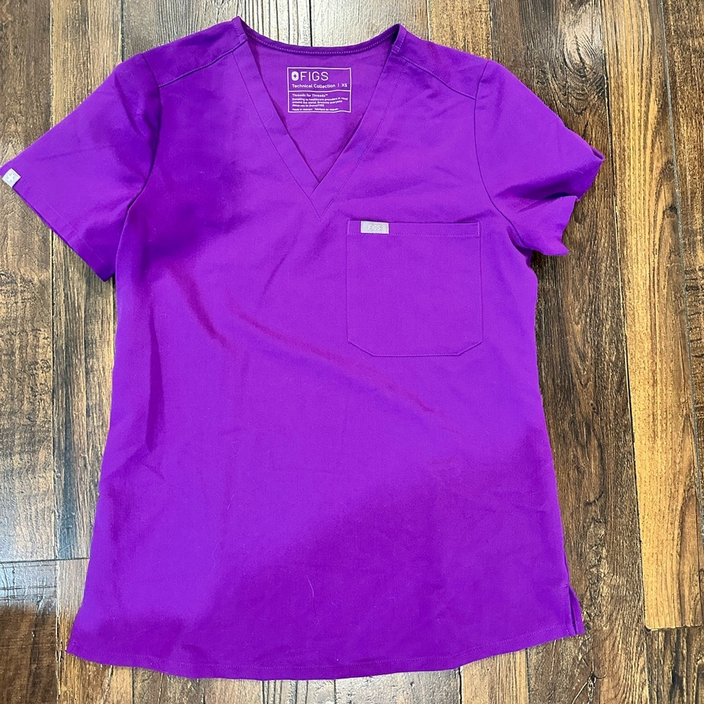 Figs Limited Edition Magic Purple PO #1860 V-Neck Technical Collection Scrub Top